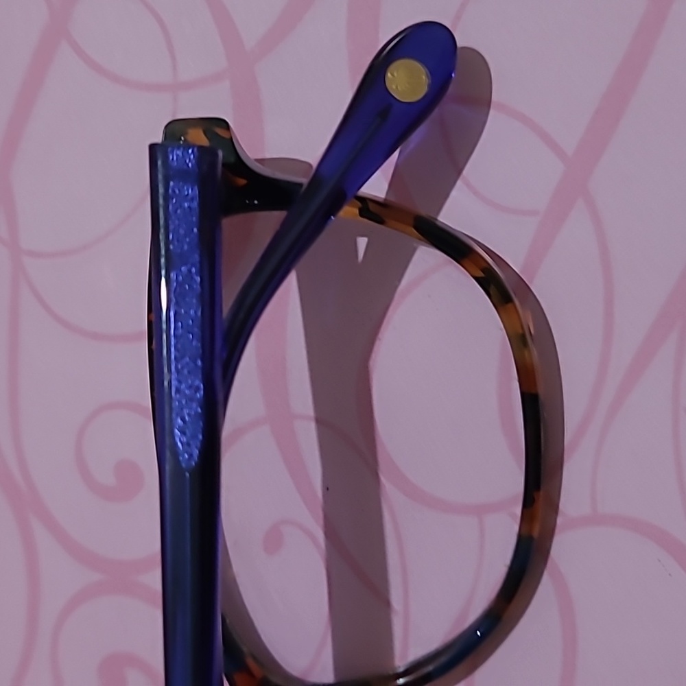 Lilly Pulitzer/ Available - Picture 4 of 6